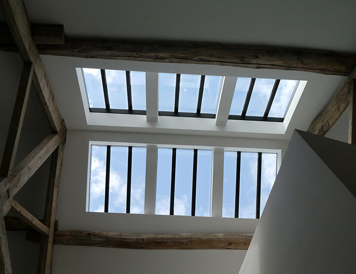 Internal shot of Artemis Barn Conservation Rooflights - Case Study, helpful guides - rooflight cleaning - Artemis Barn_Award Winning Project with Linked Conservation Rooflights - helpful guides: rooflight cleaning - Award Winning Projects: Chiles Evans + Care Architects